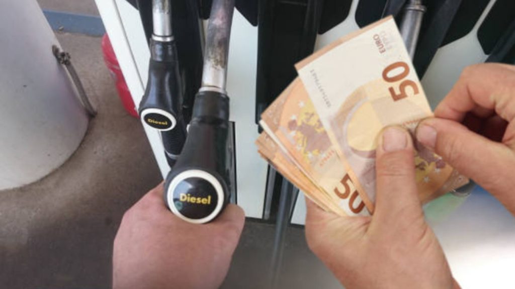 Ayuda de Cheque de Gasolina de 100 euros
